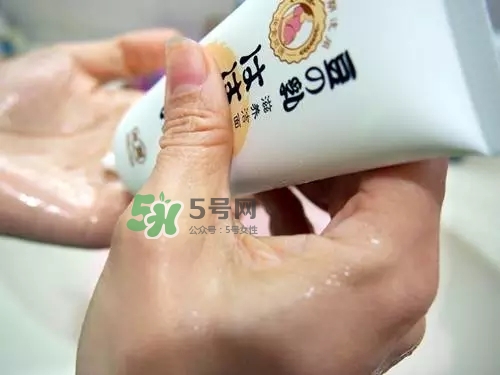 親潤(rùn)孕婦護(hù)膚品怎么樣？親潤(rùn)豆乳補(bǔ)水系列好用嗎？