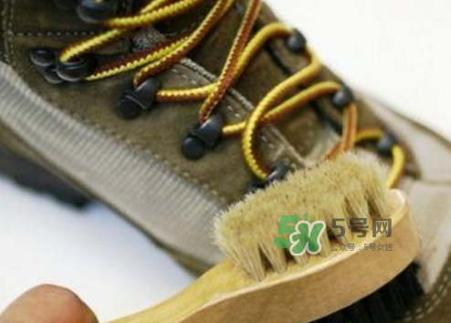 vetements與reebok聯(lián)名eomji表情運動鞋會發(fā)售嗎？