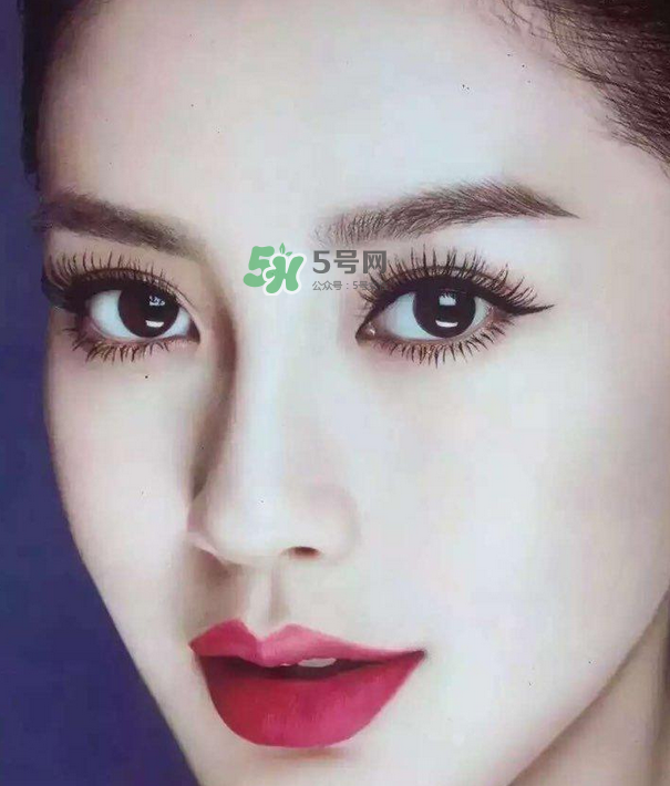 做美瞳線可以化妝嗎？紋美瞳線多久可以化妝？