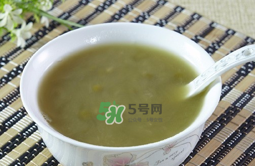 喝完啤酒可以喝綠豆湯嗎？啤酒和綠豆湯能一起喝嗎？