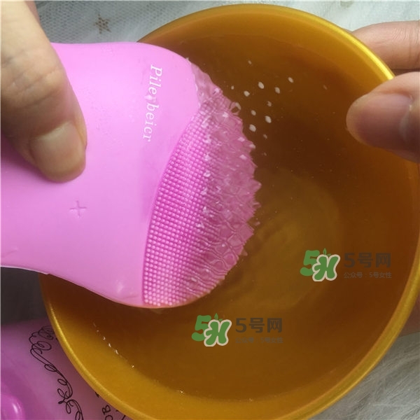 德國(guó)Pilerbeier派樂(lè)蓓和露娜潔面儀哪個(gè)好？有什么區(qū)別？