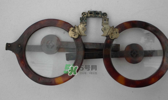 玳瑁眼鏡多少錢(qián)？玳瑁眼鏡如何選購(gòu)？