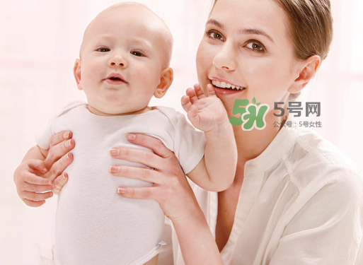 哺乳期上火對(duì)寶寶有什么影響？哺乳期上火會(huì)影響寶寶上火嗎？
