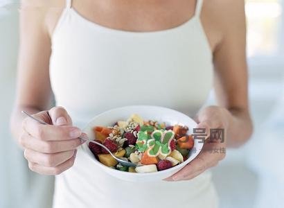 坐月子吃素應(yīng)該吃什么？吃素坐月子怎么坐？