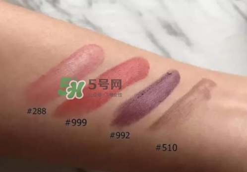 迪奧雙色夾心唇膏多少錢？dior迪奧夾心唇膏上市時間