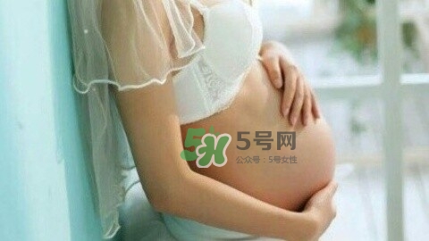 孕期肚皮癢是怎么回事？妊娠紋癢怎么辦？