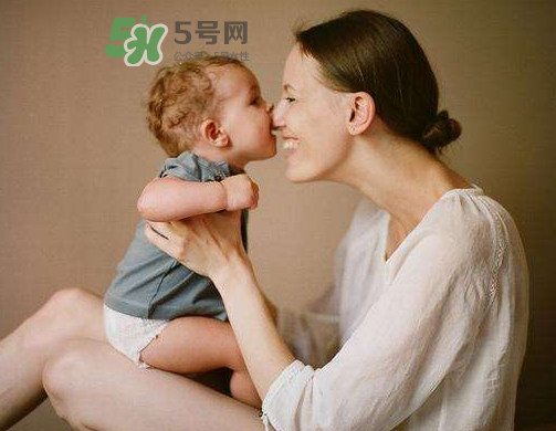 八月份坐月子可以開空調(diào)嗎？8月份坐月子可以開空調(diào)嗎？