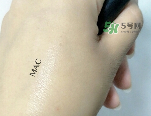 mac唇部打底膏怎么用？mac唇部打底使用方法