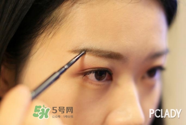 mac眉筆怎么用？mac魅可眉筆怎么削