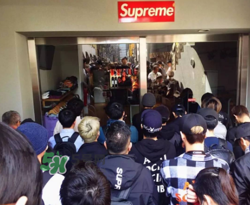 supreme噴錢槍多少錢？supreme鈔票槍價格