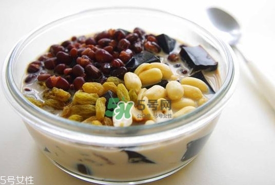 燒仙草是什么做的？燒仙草是發(fā)物嗎