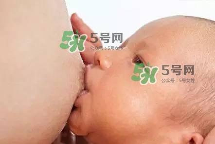坐月子要穿內(nèi)衣嗎？坐月子不穿內(nèi)衣胸會(huì)下垂嗎？