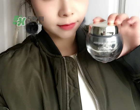 赫蓮娜至美溯顏菁華霜好用嗎？赫蓮娜至美溯顏菁華霜怎么樣？