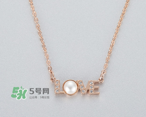 施華洛世奇七夕字母項(xiàng)鏈多少錢(qián)？施華洛世奇七夕字母項(xiàng)鏈專柜價(jià)格