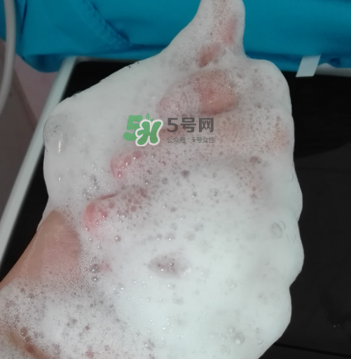 佐薇洗面奶怎么樣？佐薇潔面乳好用嗎？
