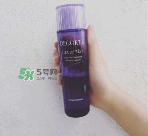 德妃紫蘇水和黛珂紫蘇水哪個(gè)好？德妃紫蘇水和黛珂紫蘇水對(duì)比