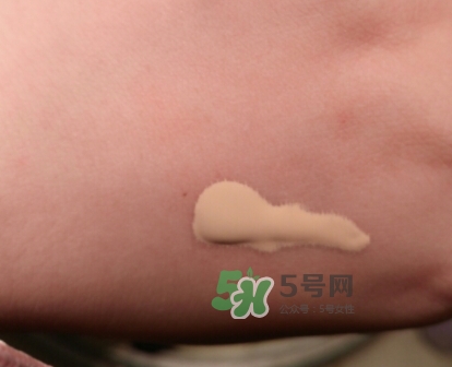 mac小奶瓶粉底液多少錢？mac魅可小奶瓶粉底液怎么樣