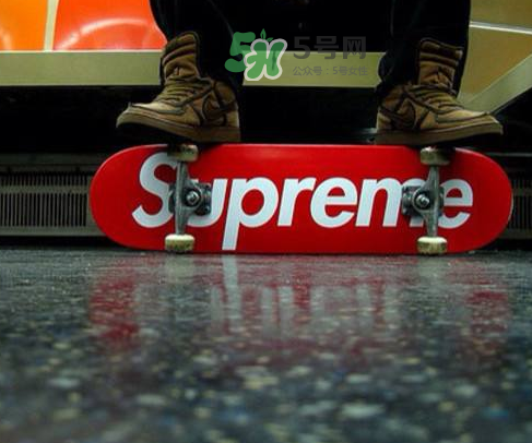 supreme狗骨頭玩具是真的嗎？supreme骨頭玩具會(huì)發(fā)售嗎？