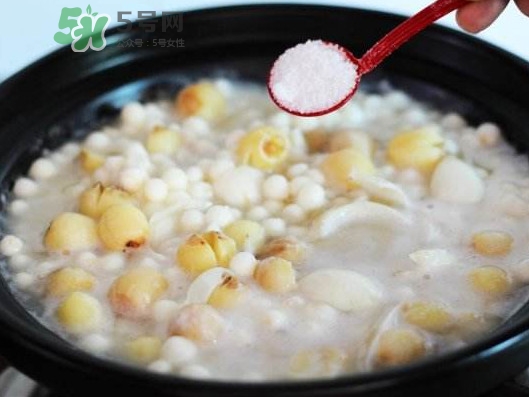 雞頭米煮多久能熟？雞頭米能和什么一起煮
