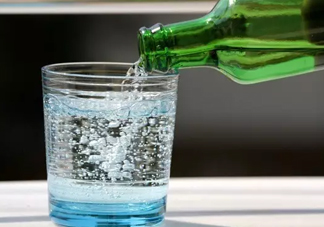 蘇打水是碳酸飲料嗎？蘇打水和碳酸飲料的區(qū)別