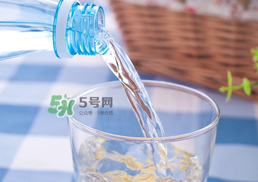 蘇打水一天喝多少最好？蘇打水每天喝多少合適？
