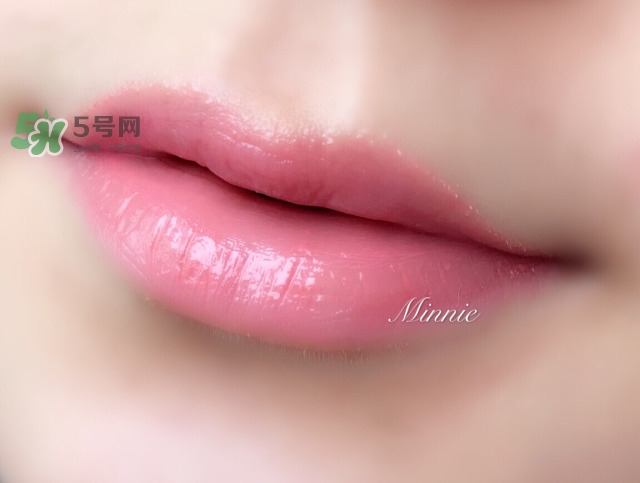 保濕口紅哪個牌子好？什么牌子的口紅保濕效果好