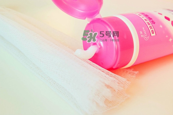碧柔卸妝潔面乳好用嗎？碧柔卸妝潔面乳怎么用？
