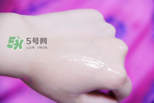 夢妝花萃凈白調(diào)理水怎么樣？夢妝花萃凈白調(diào)理水能補水嗎？