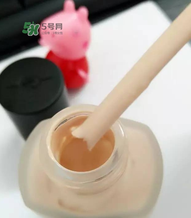玫珂菲水粉霜怎么樣？玫珂菲全新雙用水粉霜好用嗎？