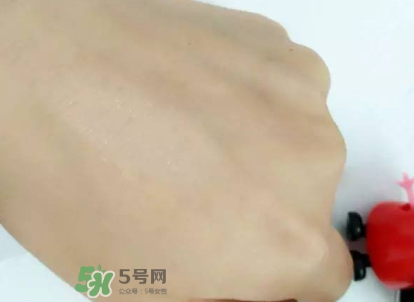 玫珂菲水粉霜怎么樣？玫珂菲全新雙用水粉霜好用嗎？