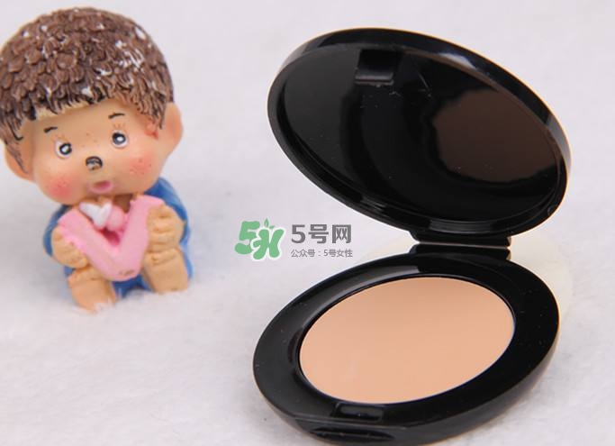 Bobbi Brown芭比波朗粉凝霜怎么樣？芭比波朗無感持妝粉凝霜好用嗎？