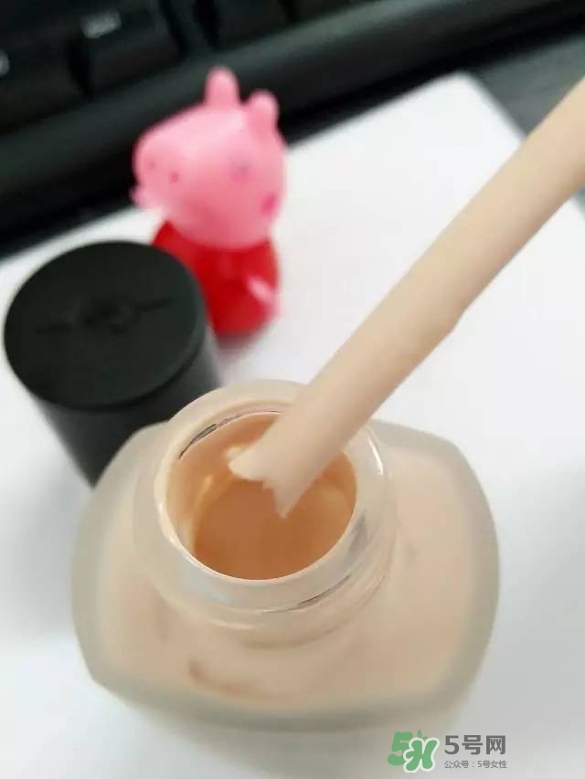 玫珂菲水粉霜怎么樣？玫珂菲全新雙用水粉霜好用嗎？