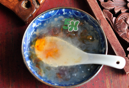 燕窩可以和桃膠一起燉嗎？燕窩燉桃膠的做法大全