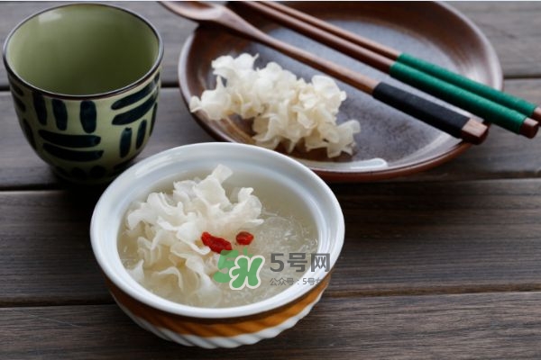 吃燕窩能保胎嗎？燕窩可以和什么一起燉？