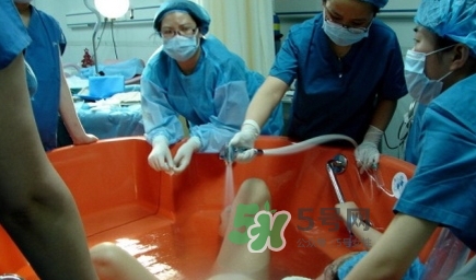 產(chǎn)后媽媽自述：水中分娩是一種什么體驗？