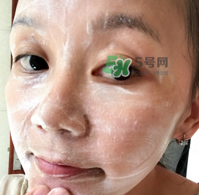 一葉子補(bǔ)水潔面乳怎么樣？一葉子補(bǔ)水洗面奶好用嗎？