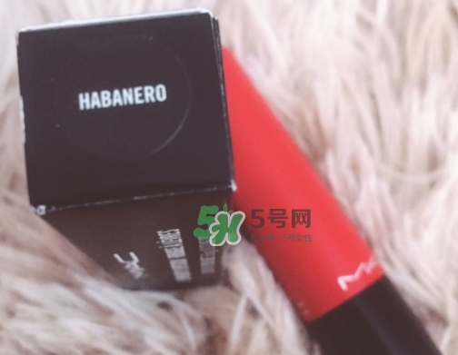 mac魅可立體凝彩唇膏怎么用？魅可立體凝彩唇膏真假辨別