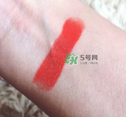 mac魅可立體凝彩唇膏怎么用？魅可立體凝彩唇膏真假辨別