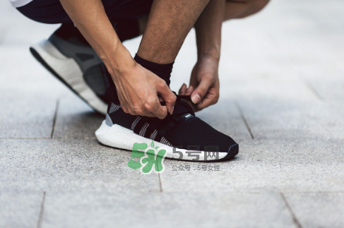 adidas eqt 93/17 boost怎么樣？阿迪達(dá)斯eqt 93/17 boost測評