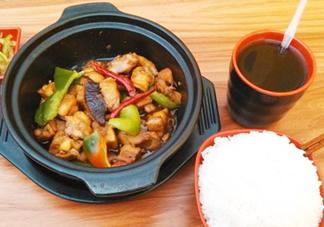 黃燜雞米飯多少錢一份？黃燜雞米飯?zhí)攸c(diǎn)是什么
