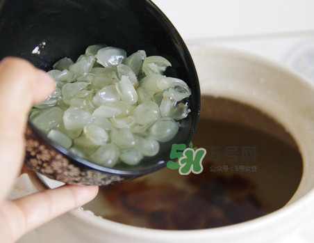 皂角米有假的嗎？怎樣辨別皂角米有沒有泡過硫磺