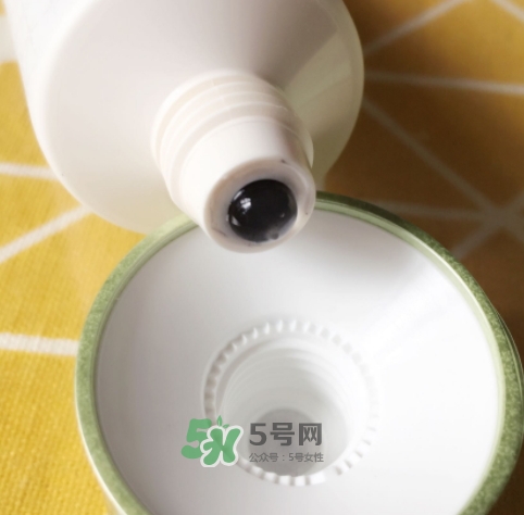 韓后茶蕊亮滑去角質(zhì)素怎么樣？韓后茶蕊亮滑去角質(zhì)素功效