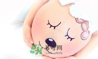 孕晚期肚子硬硬的是怎么回事？孕晚期肚子發(fā)緊發(fā)硬