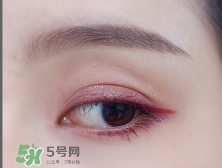 the estee edit眼影膏怎么用？酒紅色眼妝怎么畫