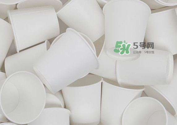 一次性紙杯能做蛋糕嗎？一次性紙杯可以放微波爐嗎？