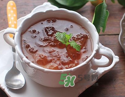 桃膠適合什么人吃？吃桃膠會上火嗎？