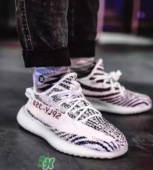 yeezy boost 350 v2白斑馬香港補(bǔ)貨時(shí)間是什么時(shí)候？