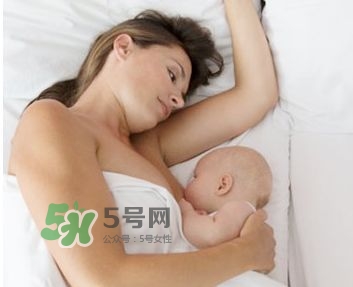塞奶了有硬塊怎么辦？塞奶要熱敷還是冷敷？