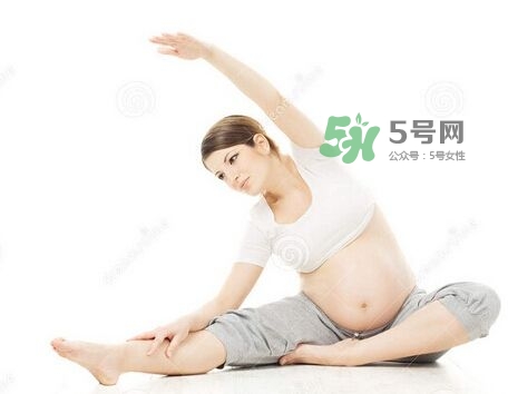孕婦睡覺能伸懶腰嗎？孕婦睡覺伸懶腰對胎兒有什么影響？
