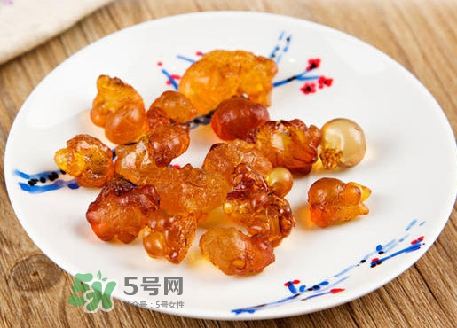 桃膠適合什么人吃？吃桃膠會上火嗎？